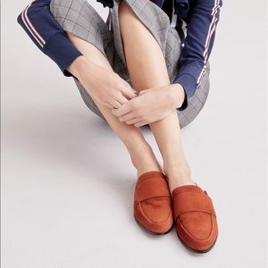 Halogen • Violet Mule